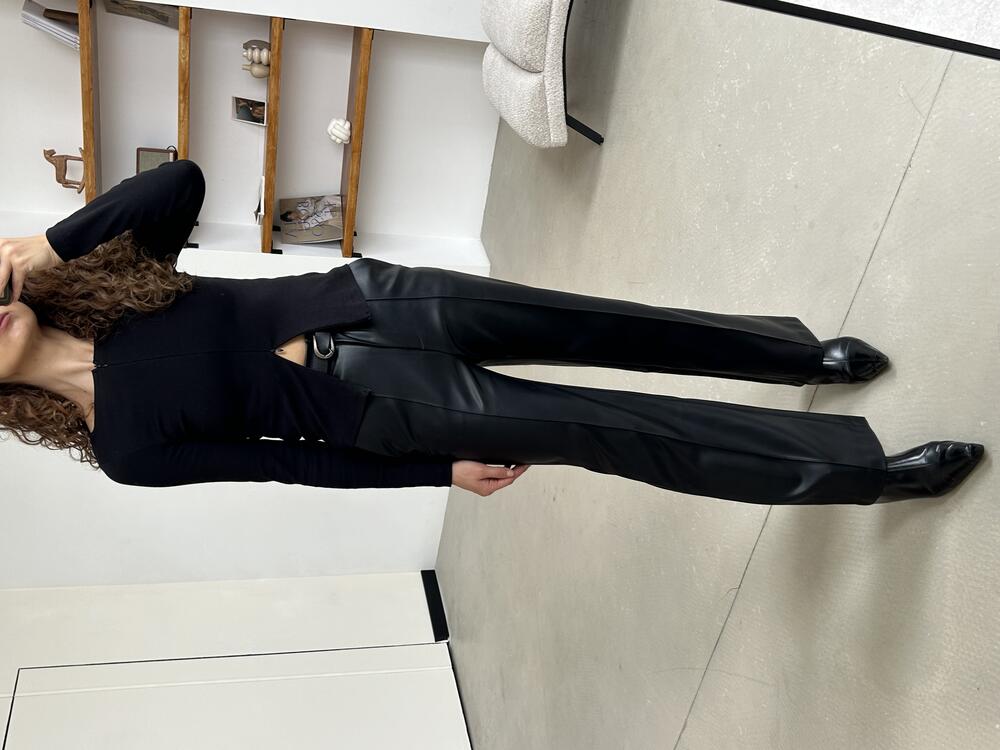 Лонгслів на змійці 31993 Чорний, L