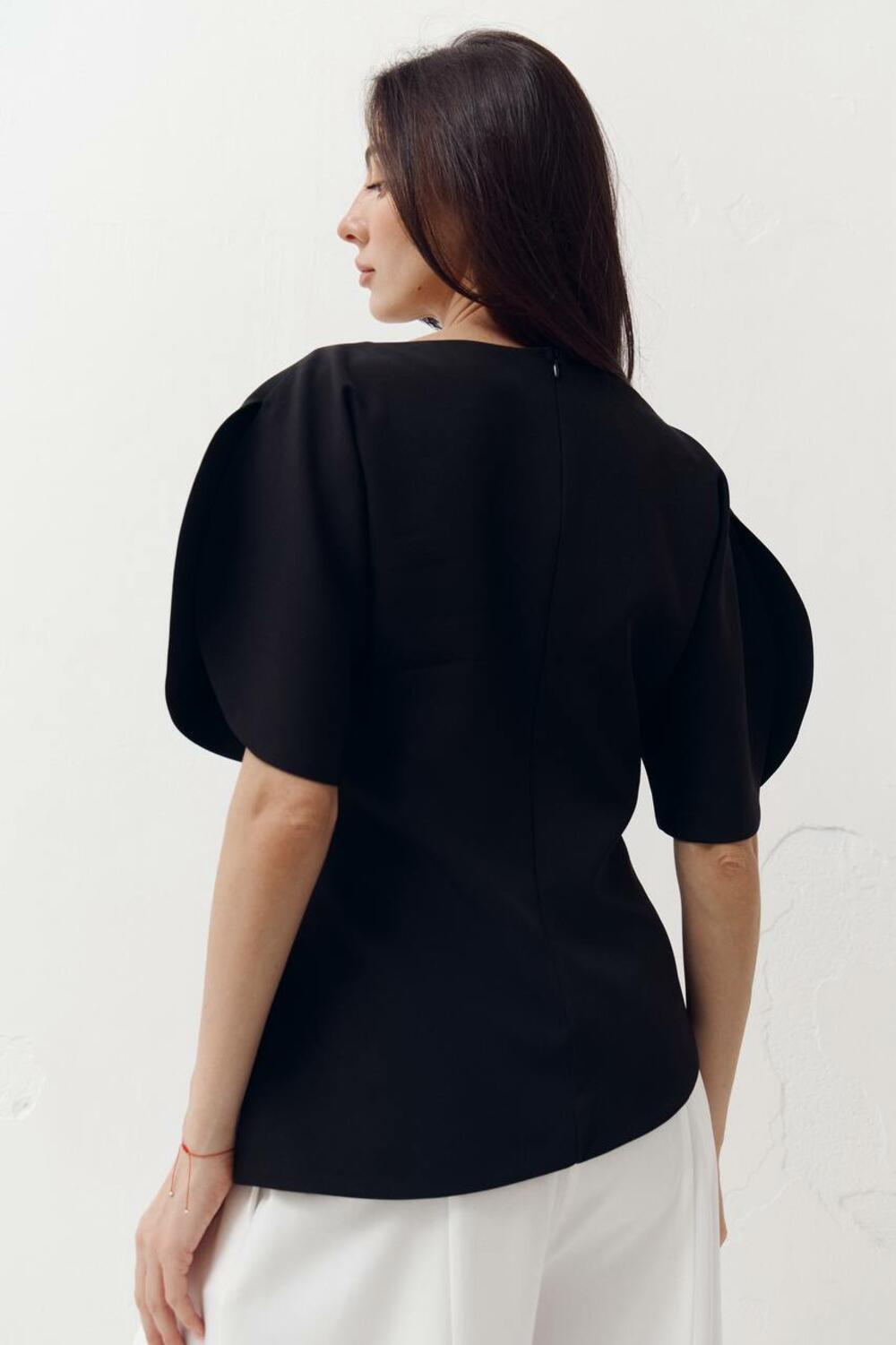 Топ з об'ємними рукавами та розрізами Top Elan 413 Чорний, M