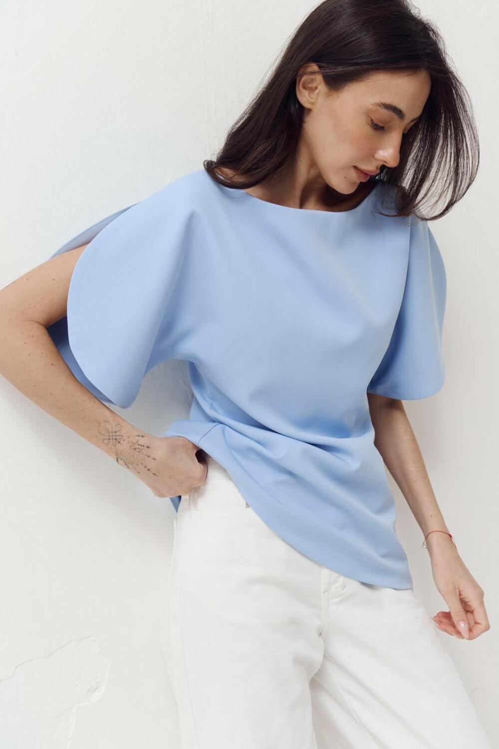 Топ з об'ємними рукавами та розрізами Top Elan 413 Блакитний, S